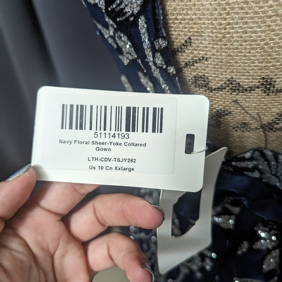 Coeur de vague navy Floral sheer-yoke collar gown - Picture 6 of 11